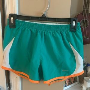 Nike XS Women’s Turquoise Athletic Shorts